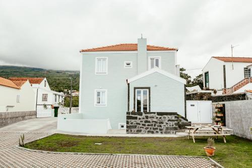 Aires Hostel in Sao Roque Do Pico, Portugal