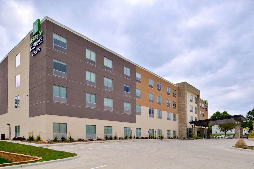 Holiday Inn Express & Suites Ottumwa by IHG - photo 63