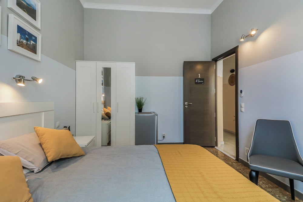 Logis Poussard - carbon neutral hotel in Unknown City