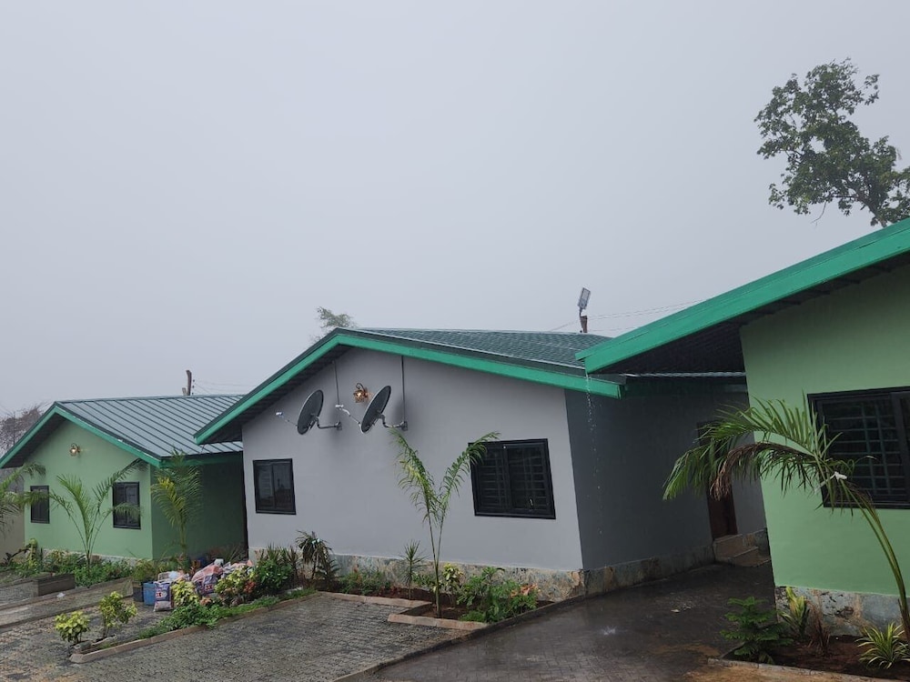 Tetra Jungle Lodge — 4-Star Luxury Hotel in Akropong, Ghana
