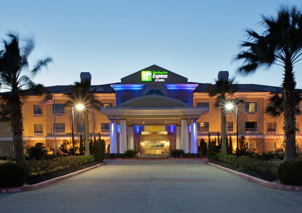 Holiday Inn Express Hotel & Suites Pearland by IHG — hotel in Pearland