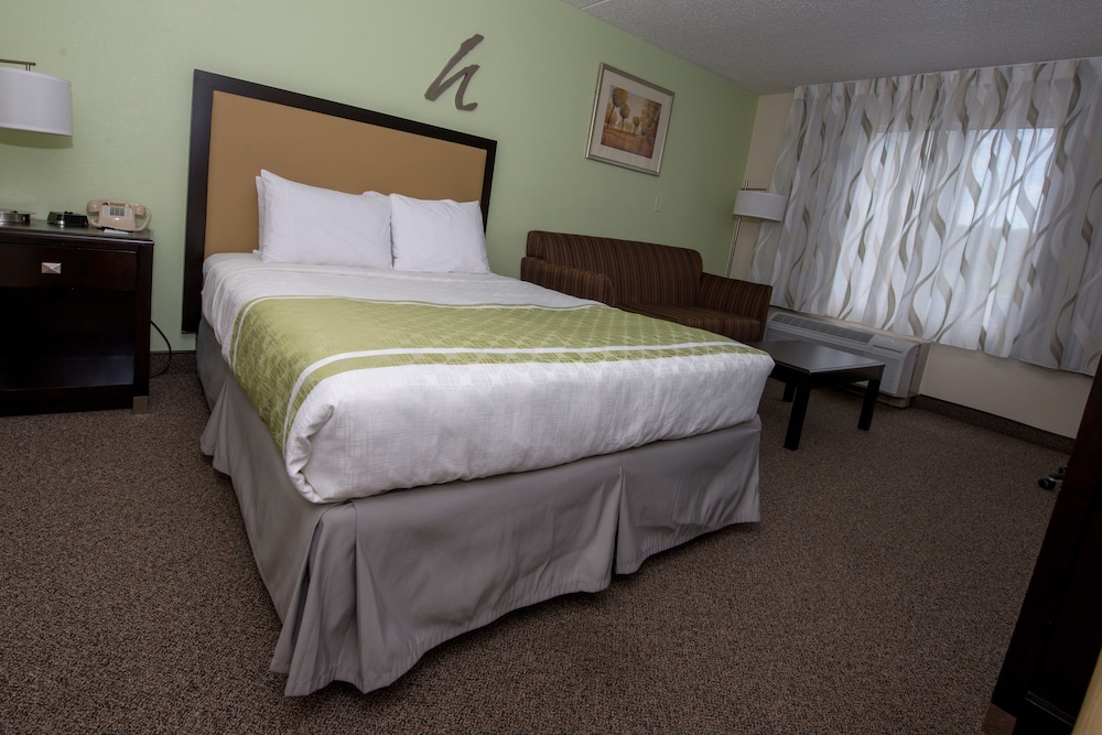 The Hope Hotel and Richard C. Holbrooke Conference Center - photo 9