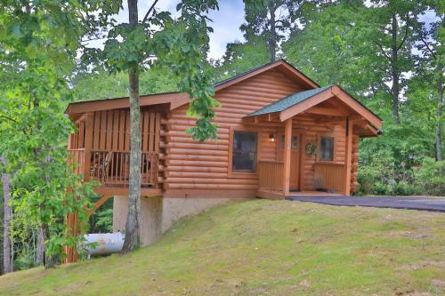 Blue Mist - carbon neutral hotel in Sevierville