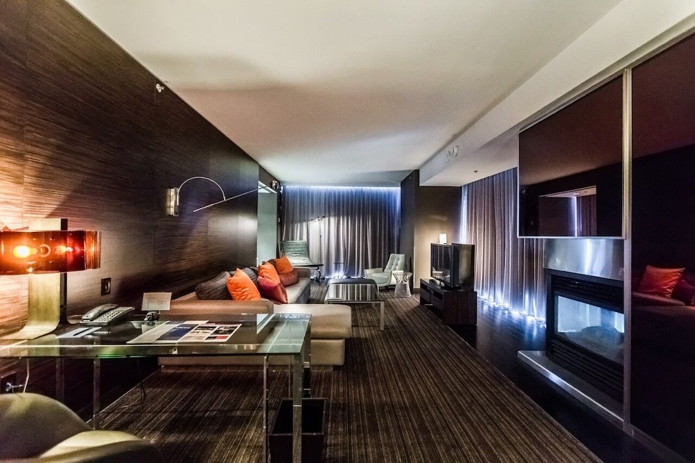 Palms Place Condo Hotel & Casino - photo 5