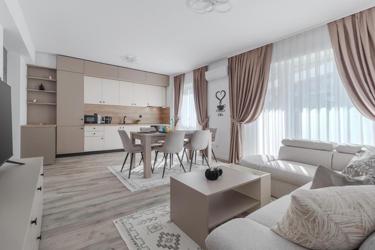 Cream Divine — 4-Star Luxury Hotel in Oradea, Romania