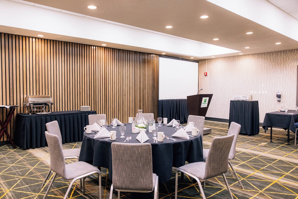 Holiday Inn Grand Rapids Downtown by IHG - photo 83