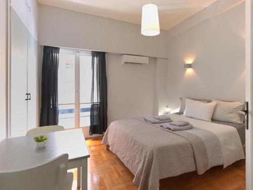 Homy Pagrati flat 100 Mbps 12' to Panathenaic Stadium 5' to Metro — 4-Star Luxury Hotel in Athens, Greece