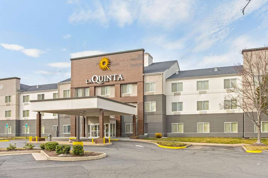 La Quinta Inn & Suites by Wyndham Manassas Battlefield - featured photo