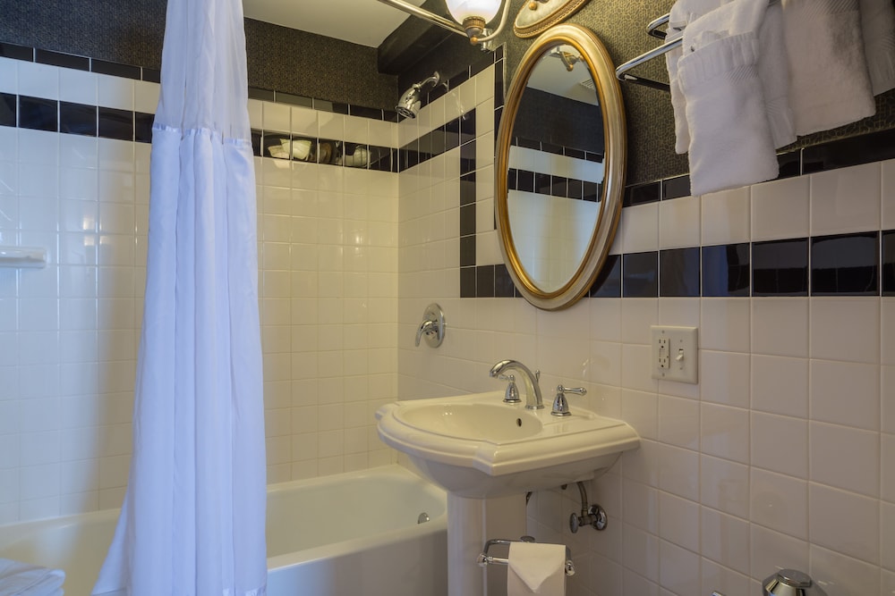 Ambassador Hotel Milwaukee Trademark Collection by Wyndham - photo 31