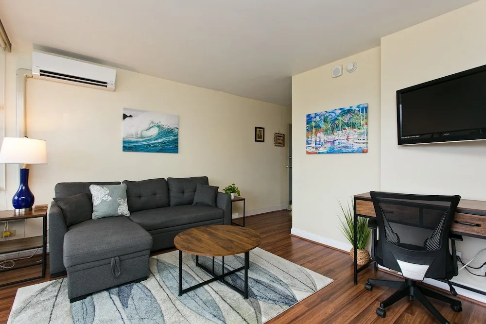 Waikiki Oasis Private One Bedroom condo — 4-Star Luxury Hotel in Honolulu, United States