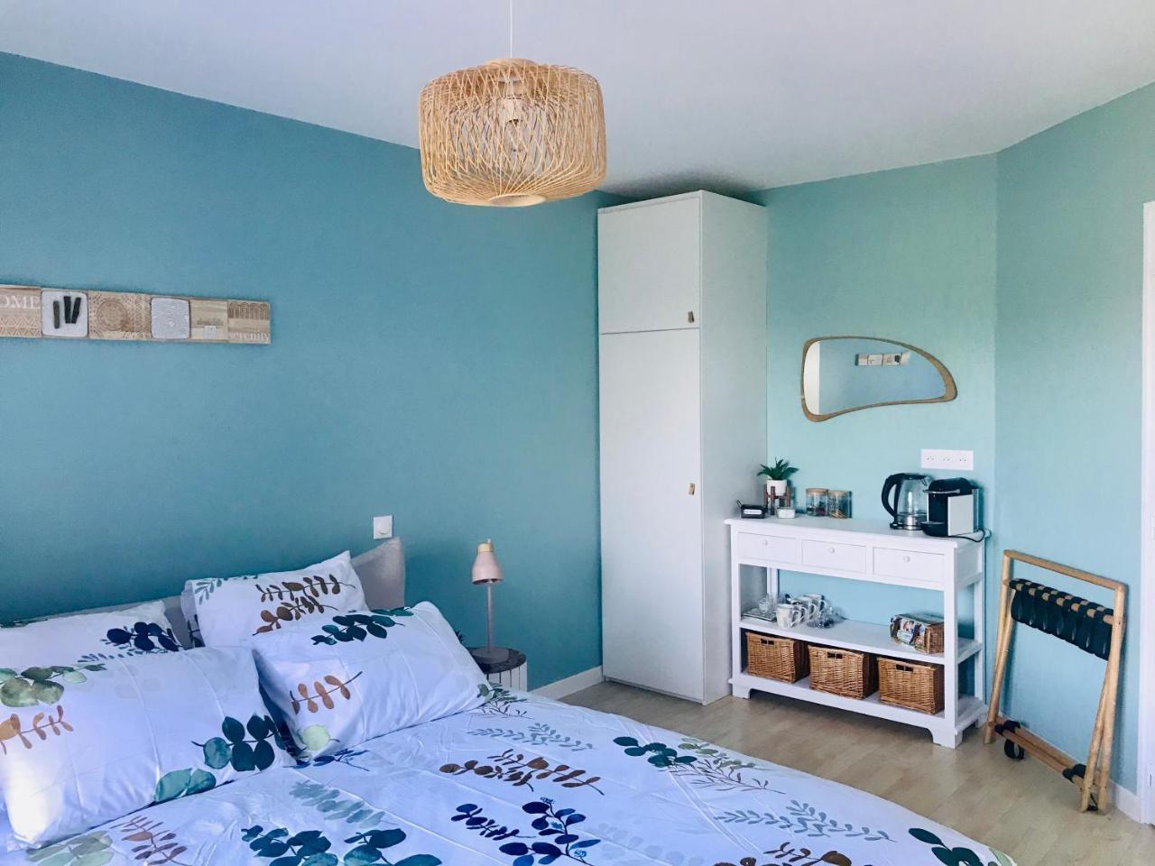 Au Petit Bonheur de Claire Et Jo — hotel in Malestroit