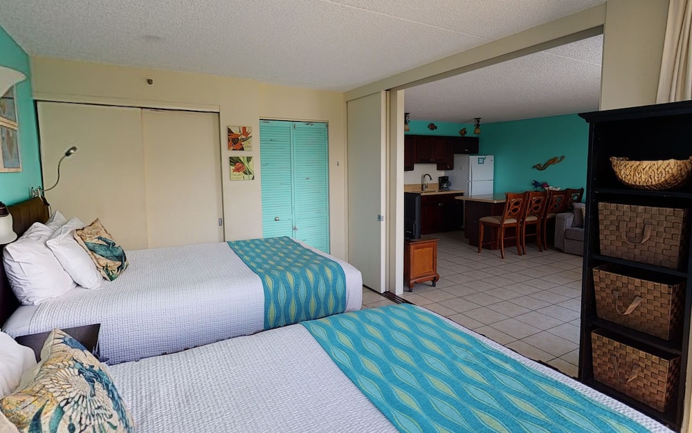 Waikiki Banyan High Level Condo with Private Lanai by Koko Resort Vacation Rentals - photo 25