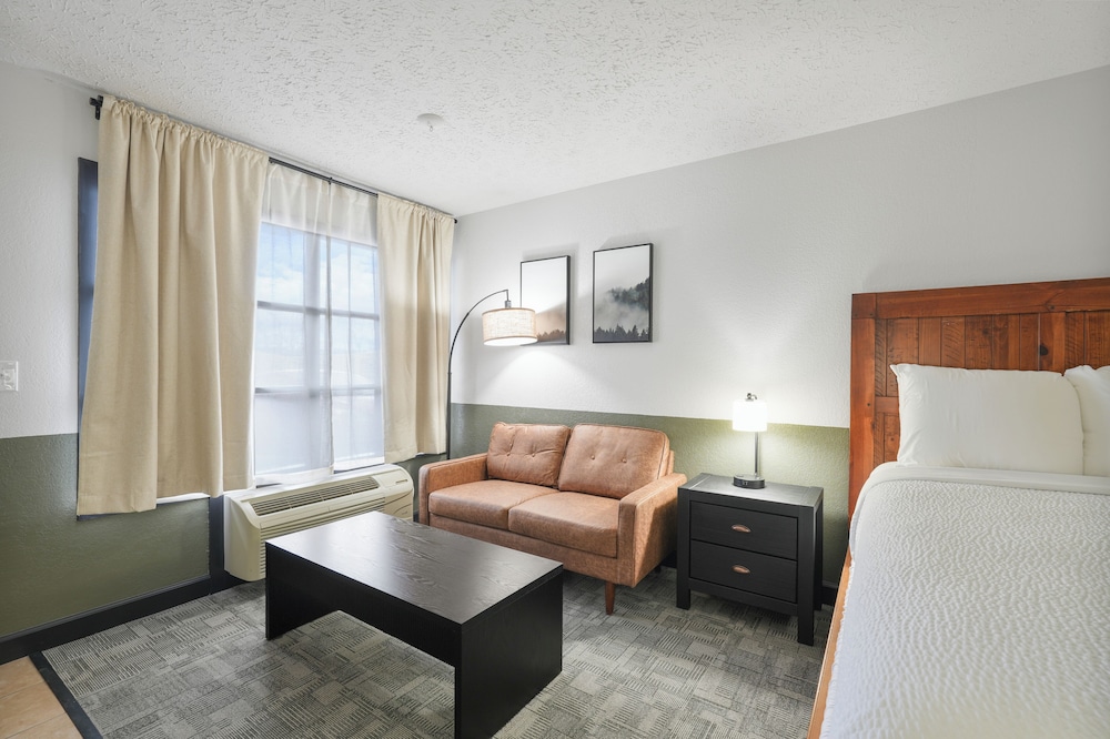 Tremont Lodge & Resort - photo 59