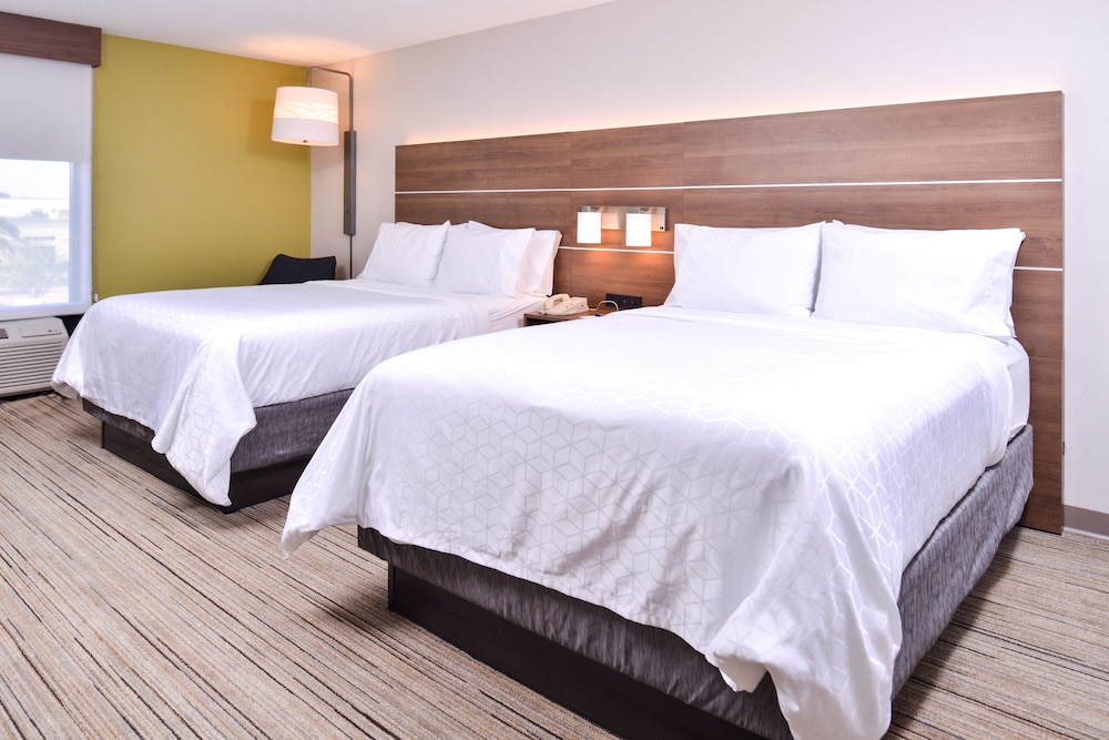 Holiday Inn Express Hotel & Suites Tampa Anderson Rd Veteran by IHG - photo 21