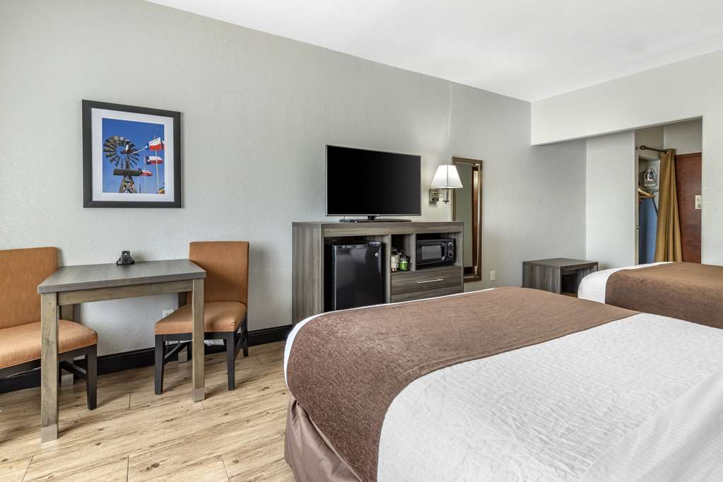 Best Western Plus Victoria Inn & Suites - photo 14