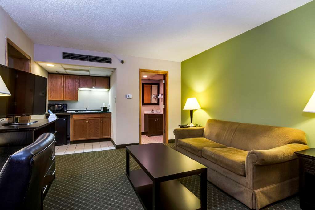 Quality Inn & Suites Moline Quad Cities - photo 18