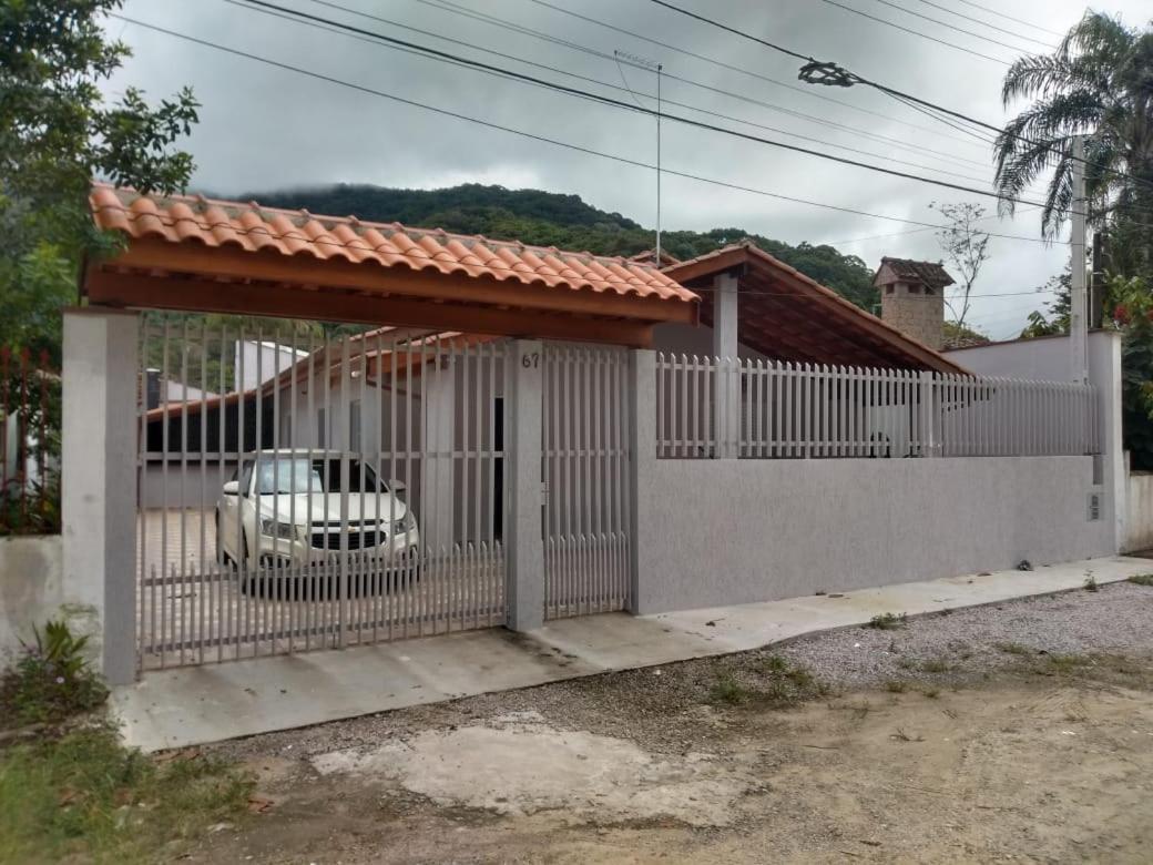 Casa Ubatuba Perequê Açu — 4-Star Luxury Hotel in Ubatuba, Brasil