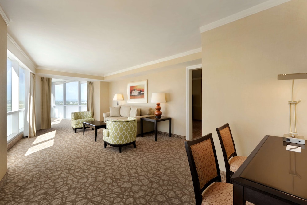 Embassy Suites Los Angeles Glendale - photo 19