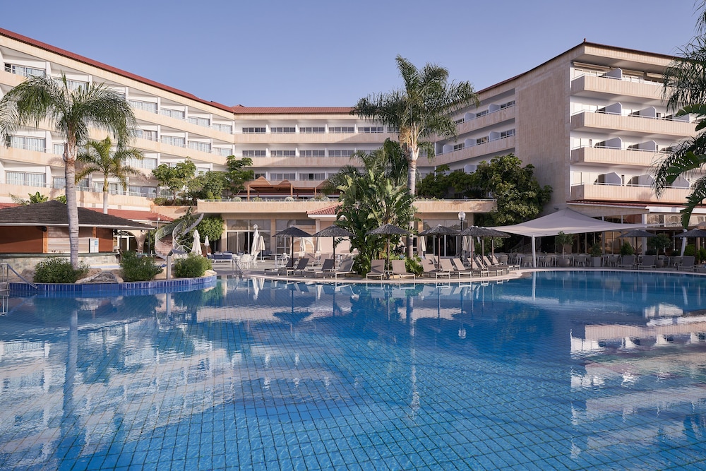Atlantica Bay Hotel Adults Only - carbon neutral hotel in Limassol