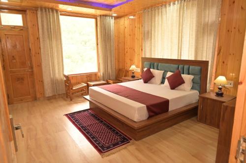 Hotel Royal Galaxy Tirthan in Banjar, India