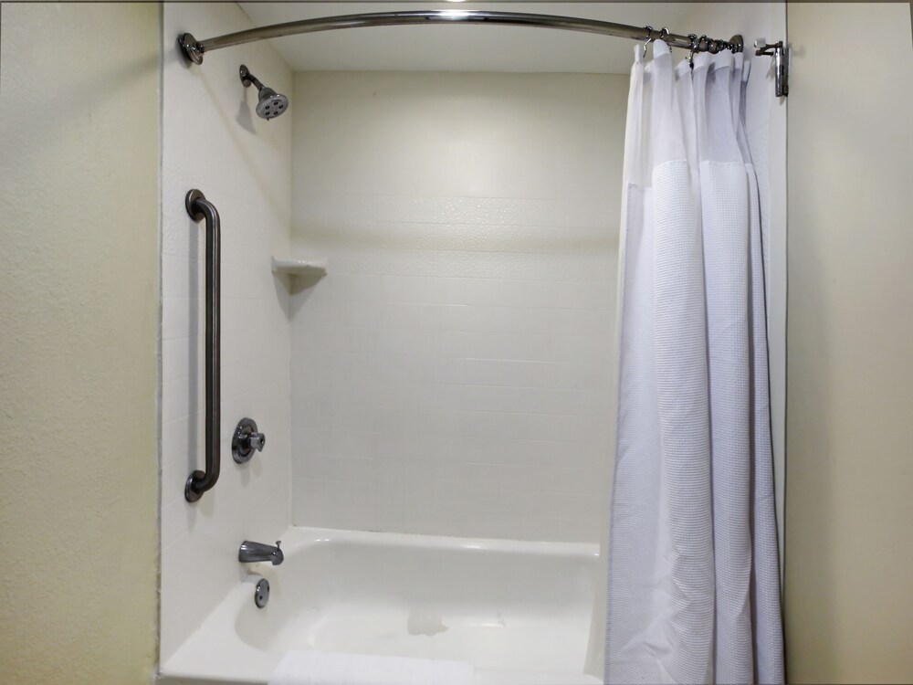 Quality Inn & Suites Jackson - photo 22