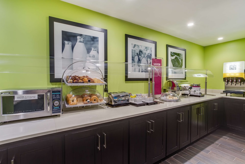 Hampton Inn Norcross - photo 36