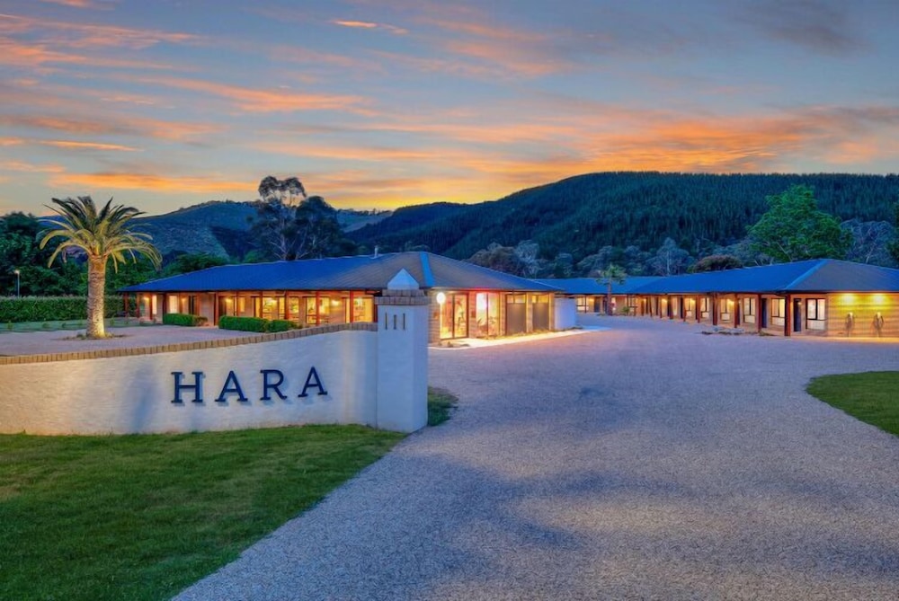 Hara House — 4-Star Luxury Hotel in Bright, Australia