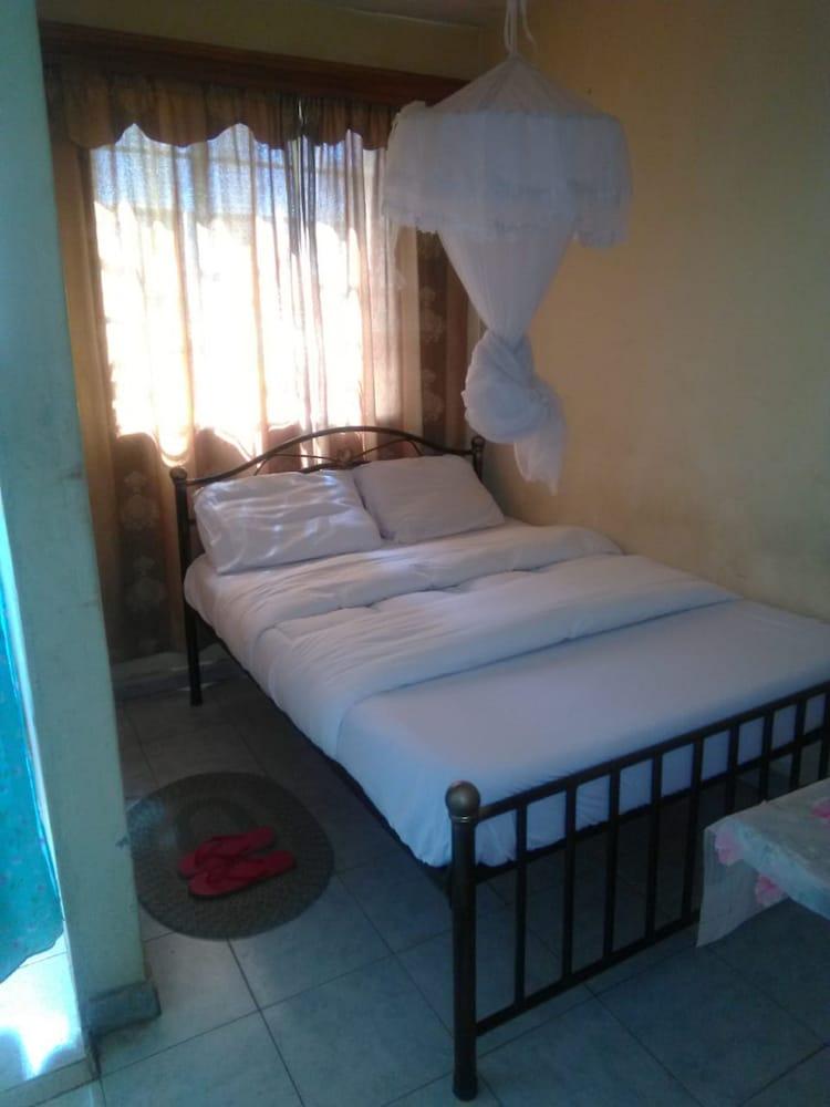 Green Court Hotel — Bondo — photo 4