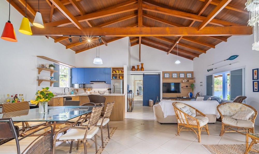 Casa 4Q c churrasq. 100m da praia JAT0355