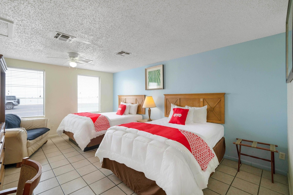 OYO Hotel Rockport Bay View - photo 13