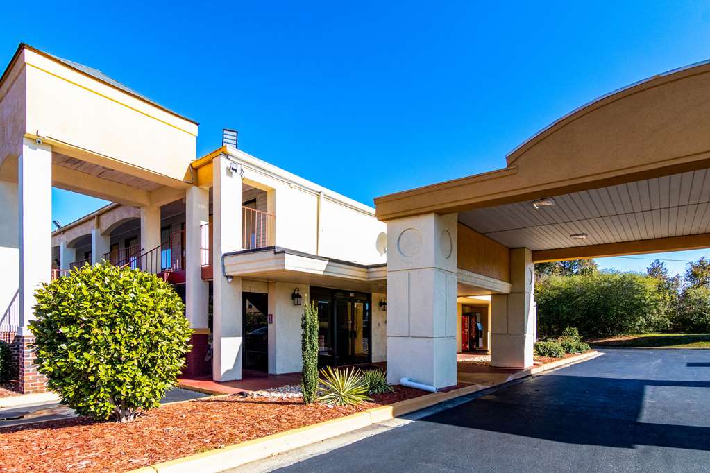 Econo Lodge Conyers - photo 5