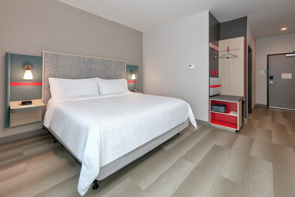 avid hotel Austin Tech Ridge by IHG - photo 13