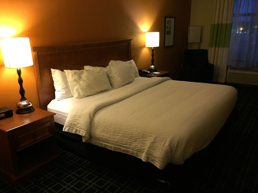 Fairfield Inn & Suites Valdosta - photo 5