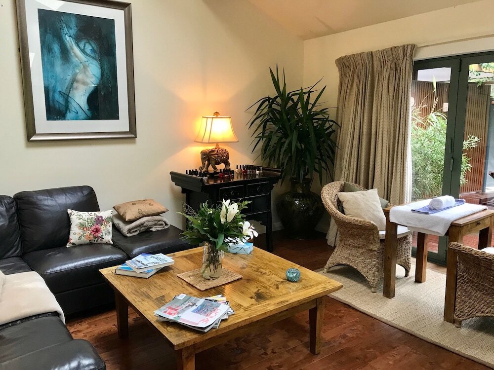 Waoku Lodge — 5-Star Luxury Hotel in Raglan, New Zealand