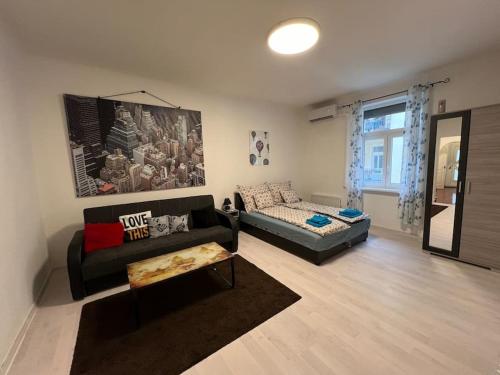 Smith House — 4-Star Luxury Hotel in Budapest, Hungary