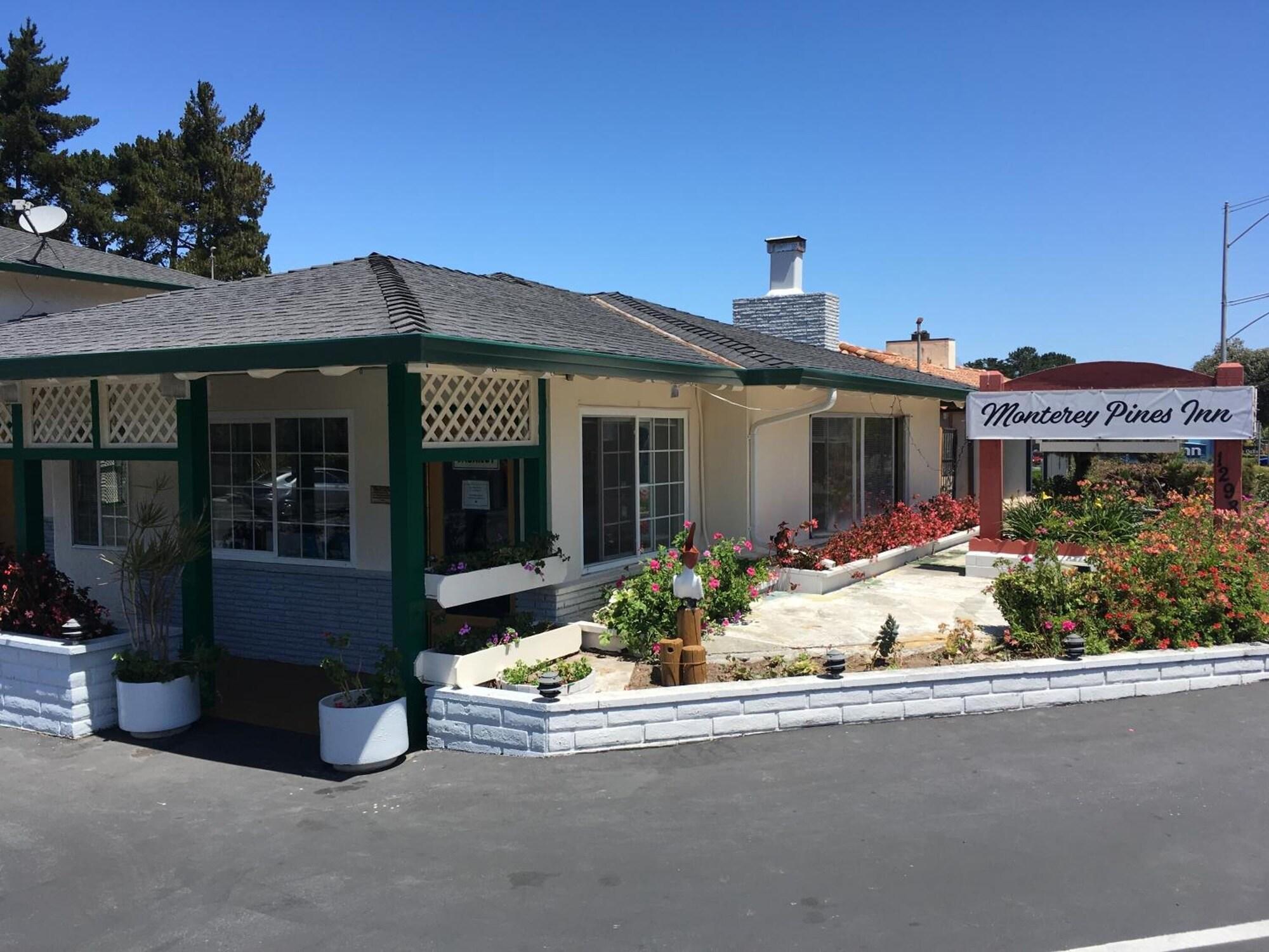 Monterey Pines Inn - photo 4
