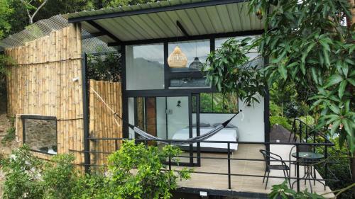 Cabaña Atardecer Con Vista Al Río in La Vega, Colombia