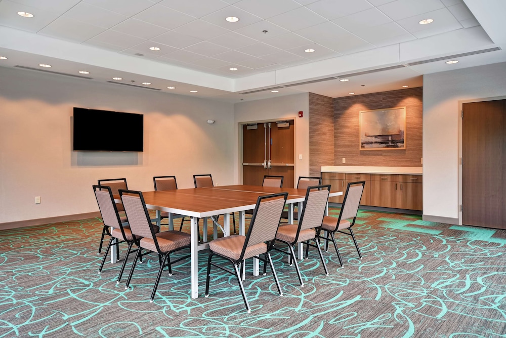 Home2 Suites by Hilton Walpole Foxboro - photo 35