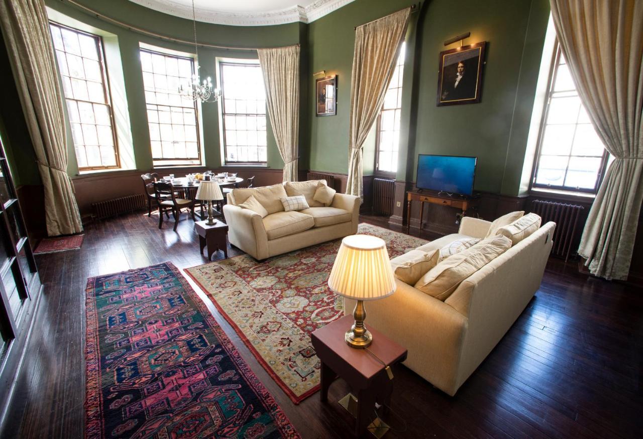Cupar Burgh Chambers — 4-Star Luxury Hotel in Cupar, United Kingdom