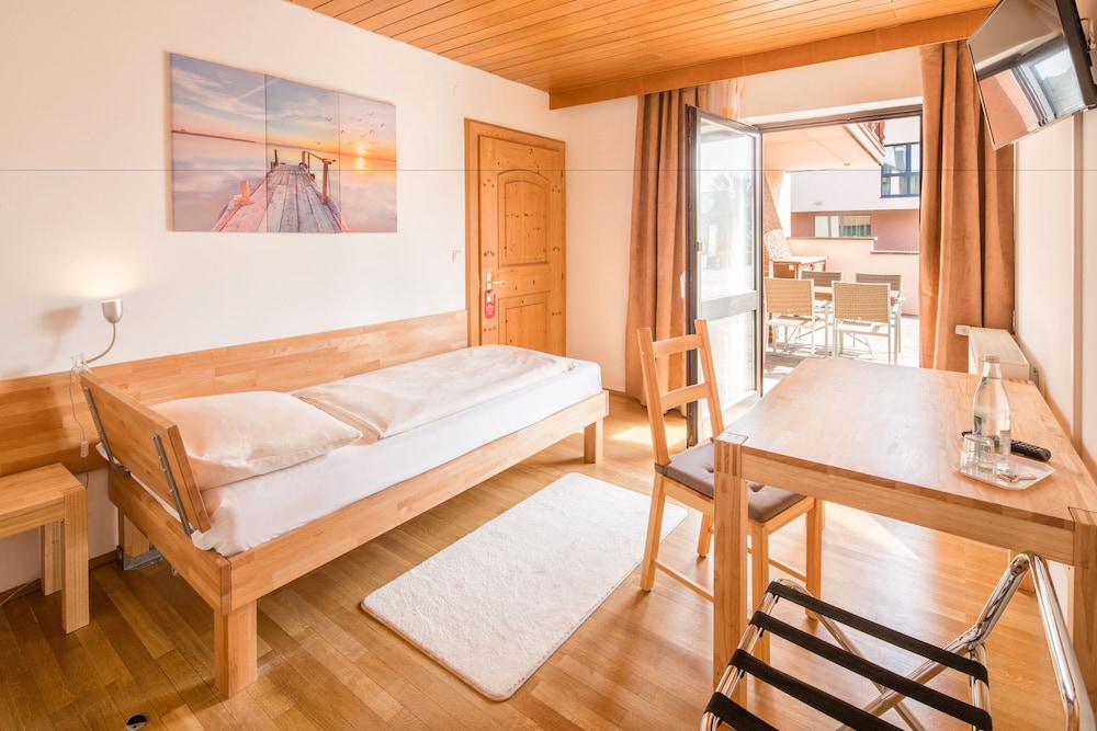 Hotel Bettstadl Landshut — hotel in Ergolding