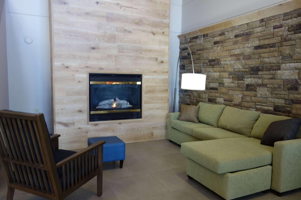 Country Inn & Suites by Radisson Mason City IA