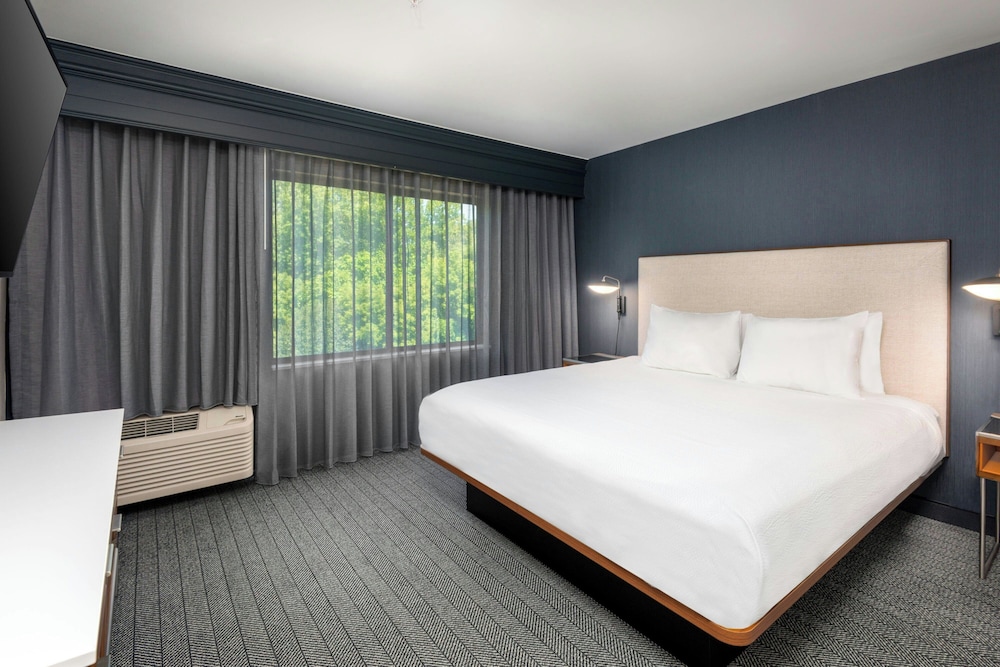 Courtyard By Marriott Danbury - photo 12