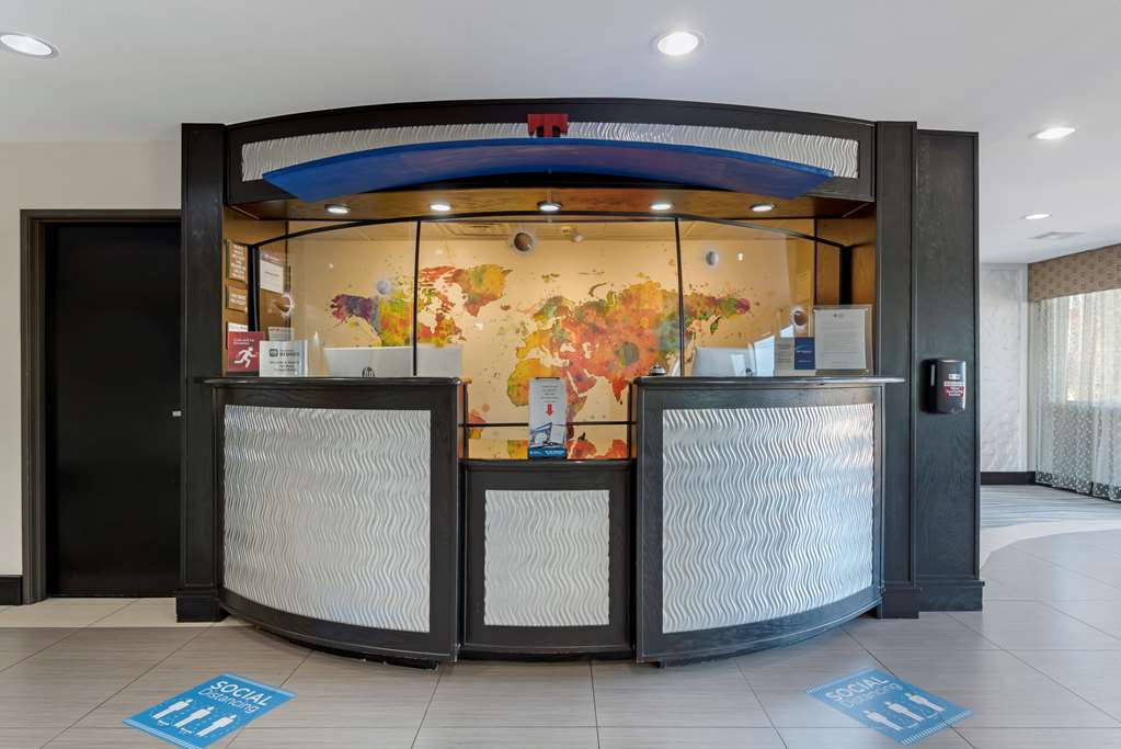 Best Western Plus Arlington North Hotel & Suites - photo 5