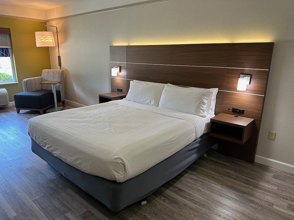 Holiday Inn Express Hotel & Suites San Dimas by IHG - photo 6