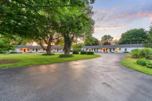 Motel Somerset in Brooklyn, United States