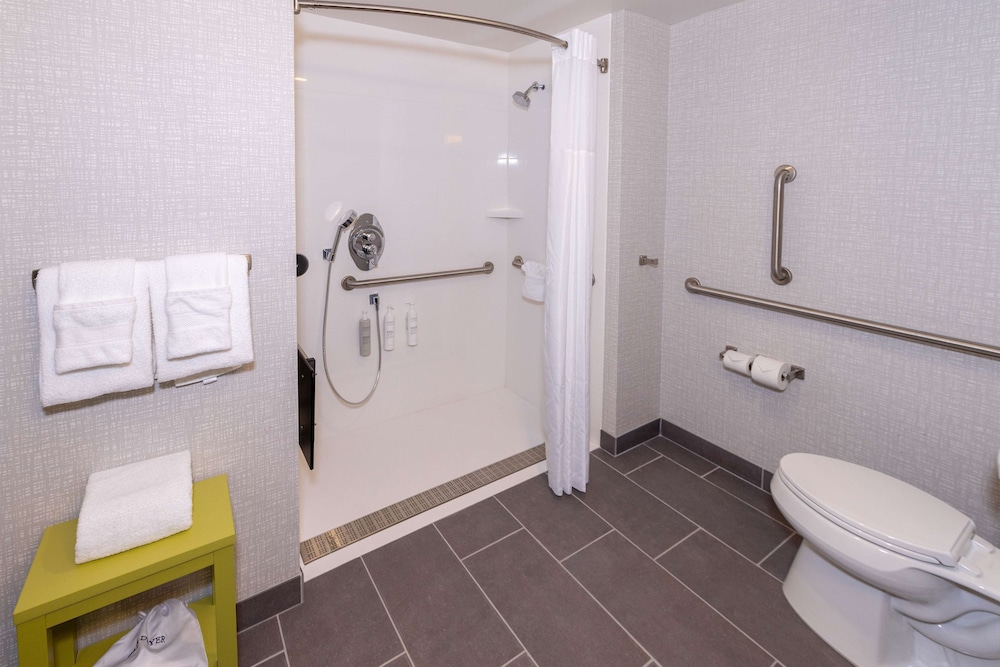 Hampton Inn by Hilton Selma - photo 17