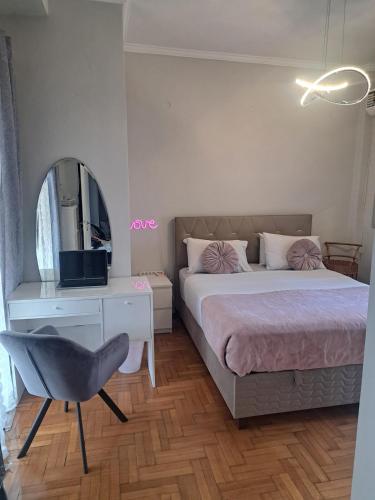 Exarchia Penthouse Cozy & Central — 4-Star Luxury Hotel in Athens, Greece
