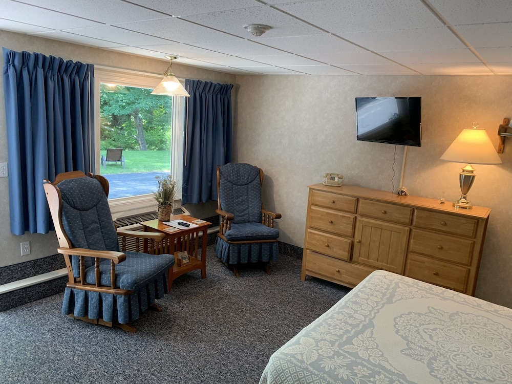 Towne Lyne Motel - photo 59