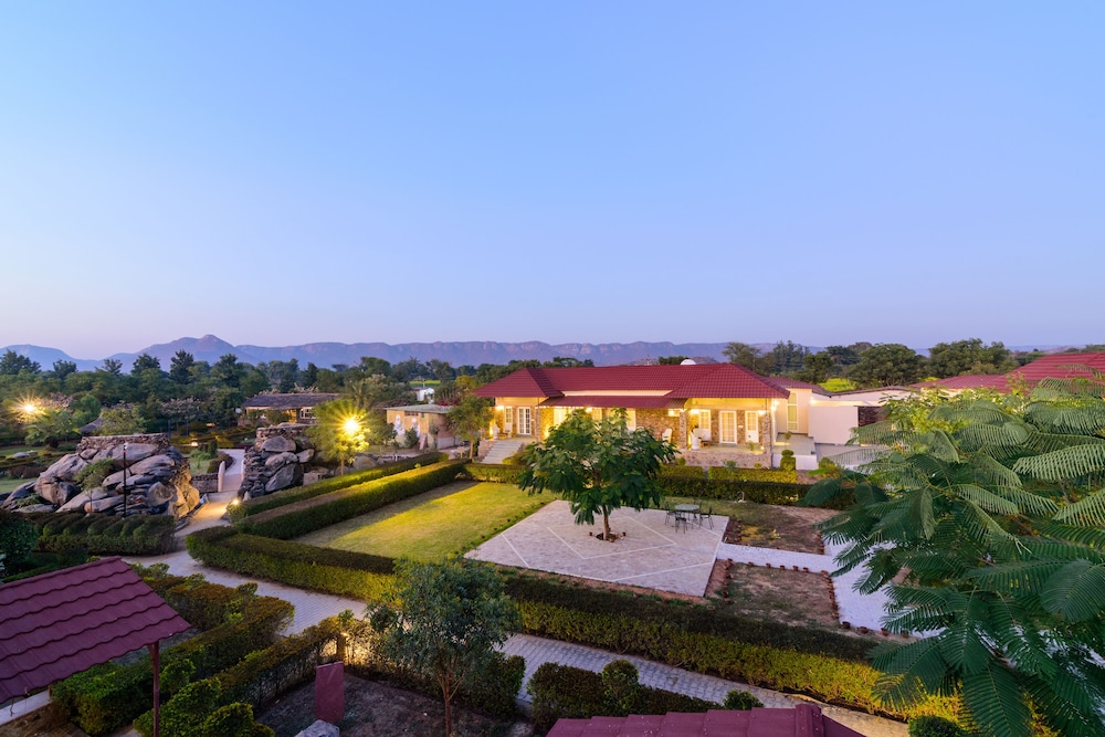 Astroport Sariska Treetop by Eight Continents - carbon neutral hotel in Rajgarh