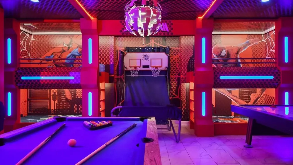 Themed Rooms & Pool in Storey Lake Resort - photo 17